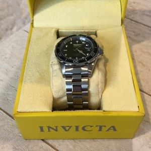 Men’s Invicta ProDiver stainless steel watch
